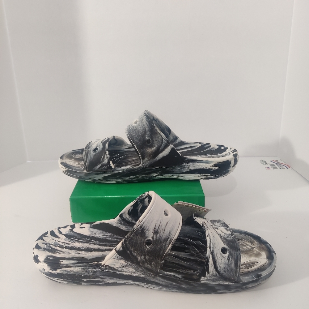 Crocs Classic White/Black Marbled Mens Sandals New With Tags